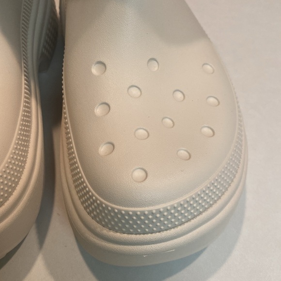 CROCS Stomp ‘Fur’ Lined Platform Boots Color Stucco Sz 10 NWOT - Picture 11 of 16